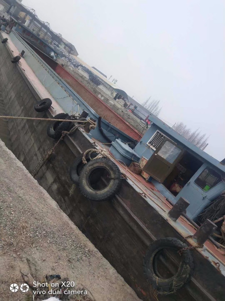  www.3k.ltd·船舶交易网货船·散货船 南通运维处找船,找货网,船舶寄售,船舶求购发布,开具船舶交易发票二手船舶信息2004年42米573吨货船货船·散货船找船,找货网,船舶寄售,船舶求购发布,开具船舶交易发票 